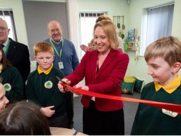 helen morgan cutting ribbon